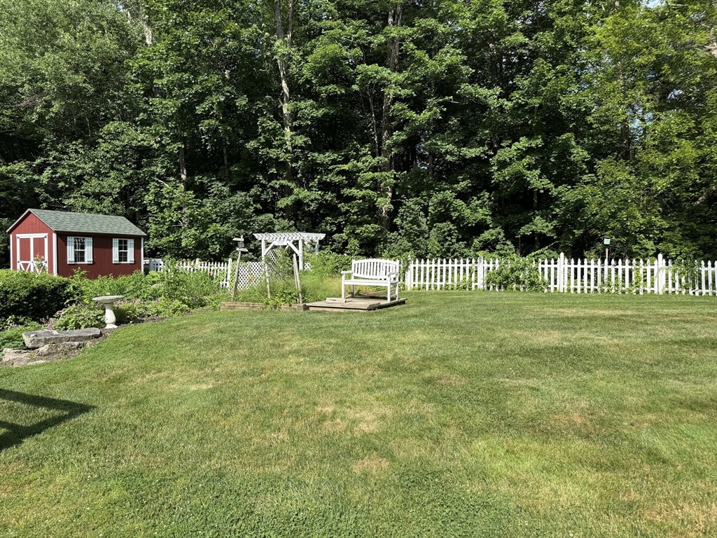 183 West Sturbridge Road East Brookfield, MA 01515 - Photo 16 of 20