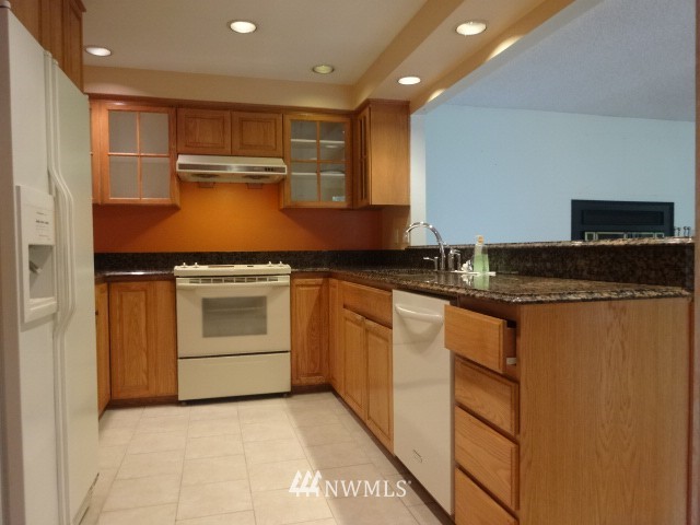 609 South 38th Court Renton, WA 98055 - Photo 8 of 22