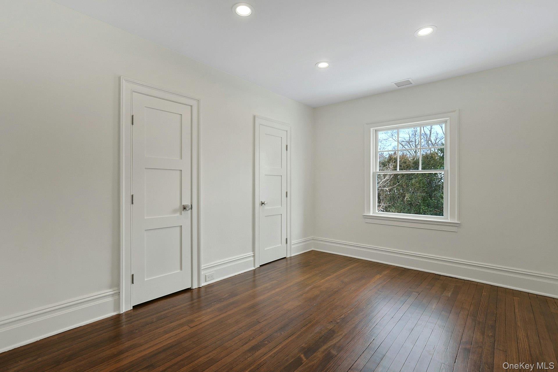 5 Henry Street Tuckahoe, NY 10707 - Photo 21 of 34 Generous sized bedroom with two closets