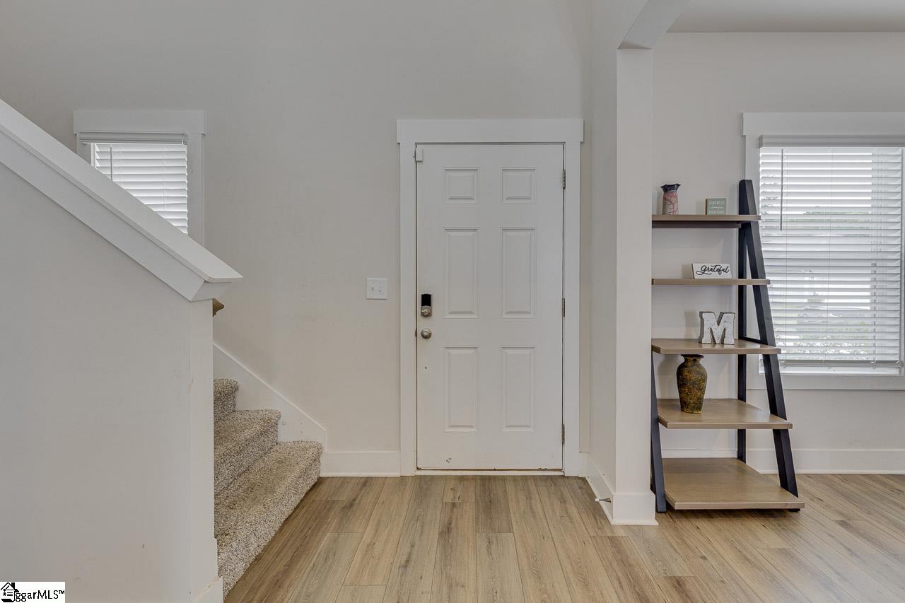 208 Roderick Lane Greenville, SC 29605 - Photo 6 of 50