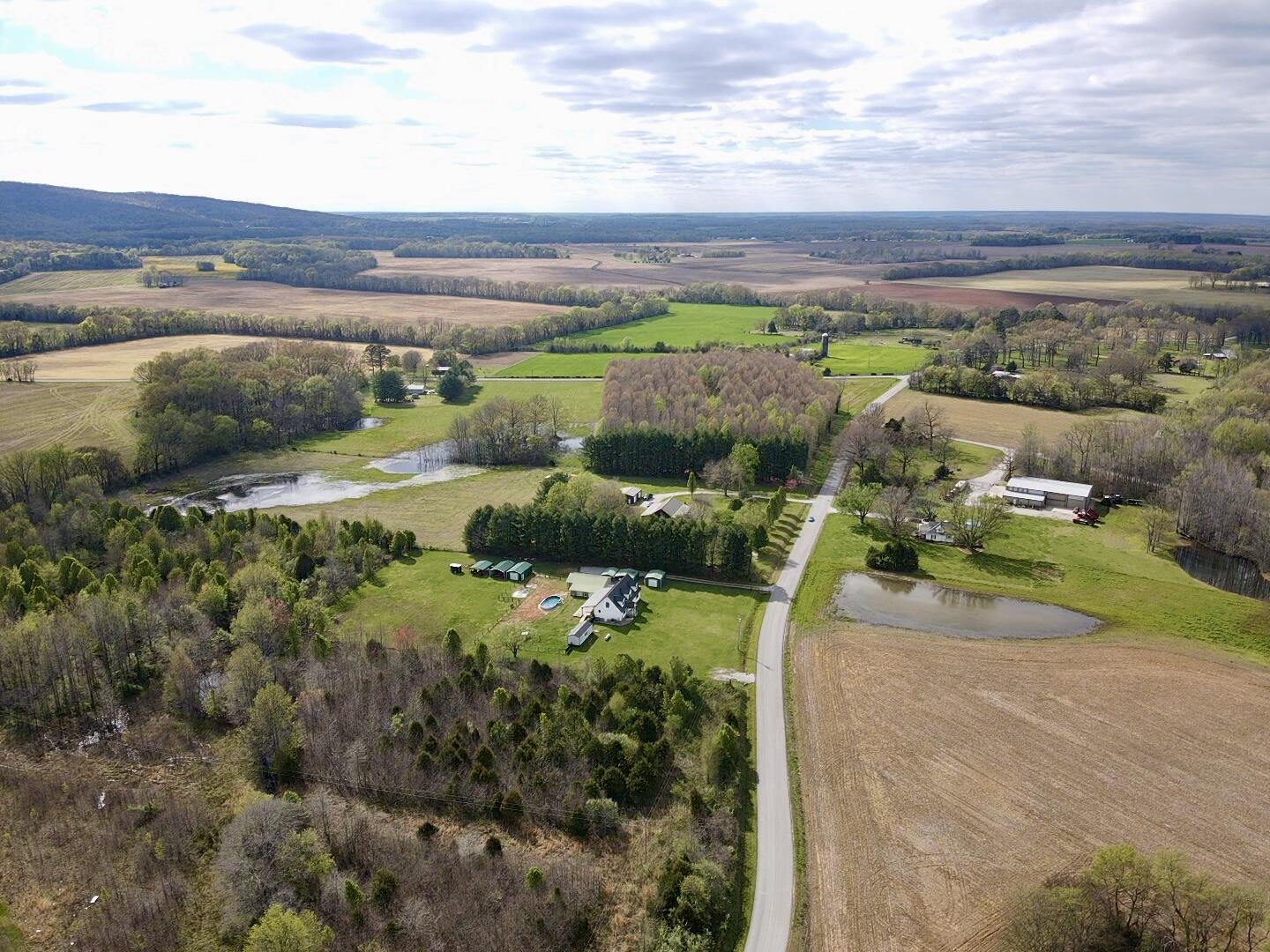 0 East Roarks Cove Road Decherd, TN 37324 - Photo 14 of 37 2024-04-05-15-49-22-851