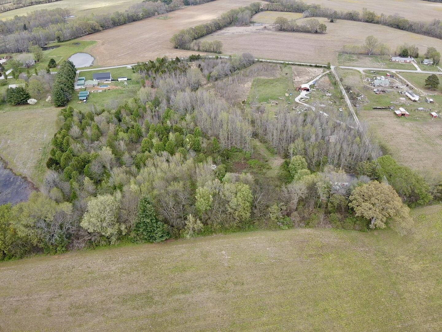 0 East Roarks Cove Road Decherd, TN 37324 - Photo 27 of 37 2024-04-05-15-44-05-267