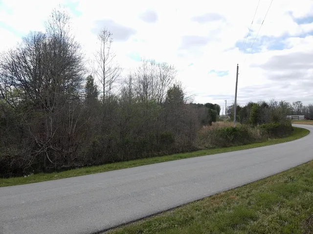 $125,000 | 0 East Roarks Cove Road, Decherd, TN 37324