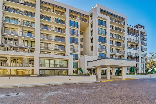 $1,139,900 | 6 Belleview Boulevard, Unit 801, Belleair, FL 33756