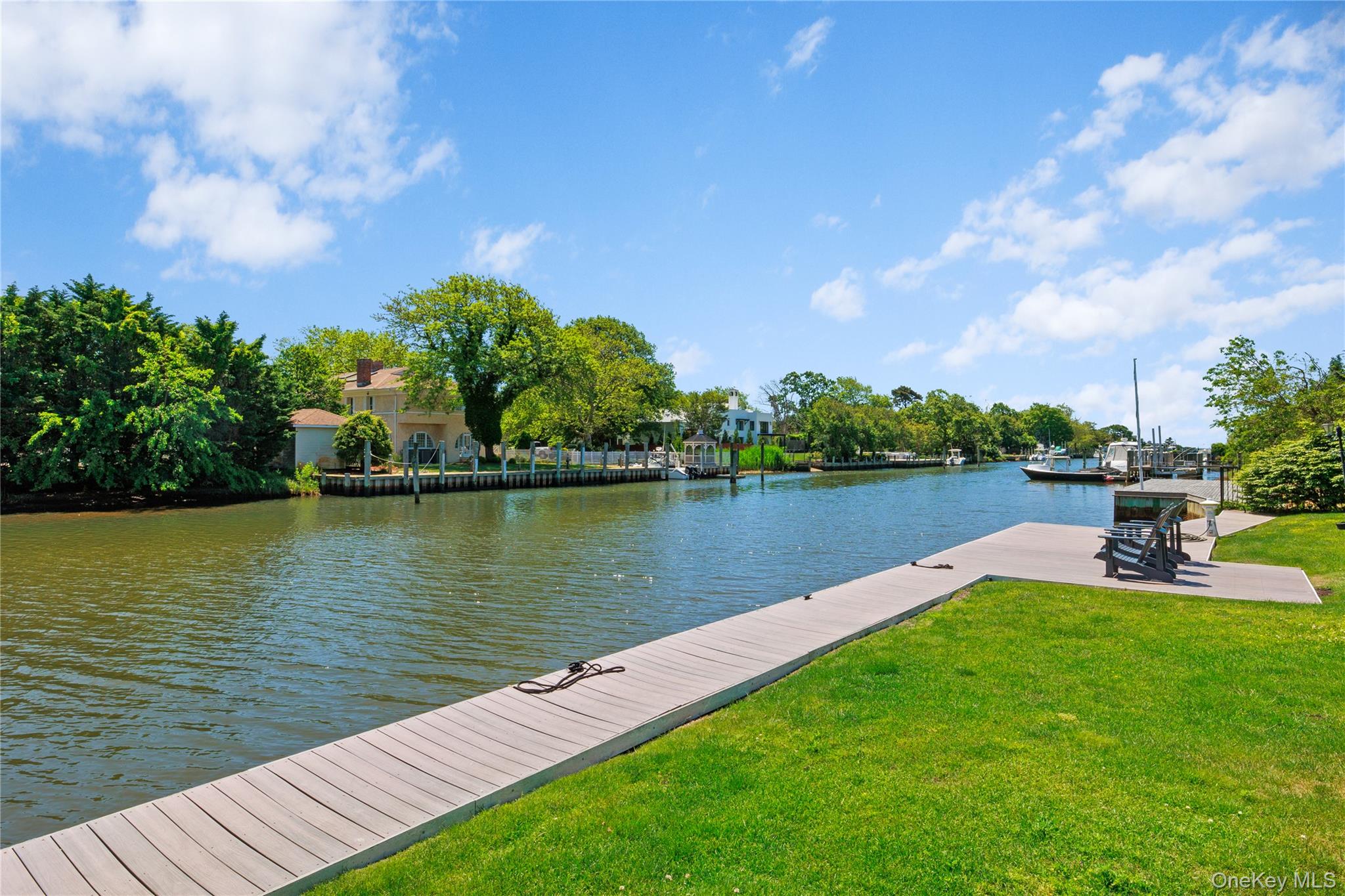 65 West Bayberry Road Islip, NY 11751 - Photo 41 of 44
