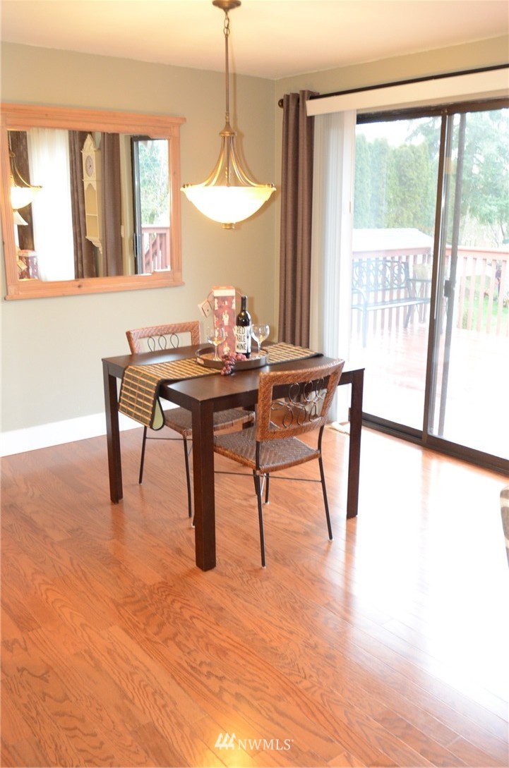 22193 Vine Road Brier, WA 98036 - Photo 9 of 25 Gallery Image 9