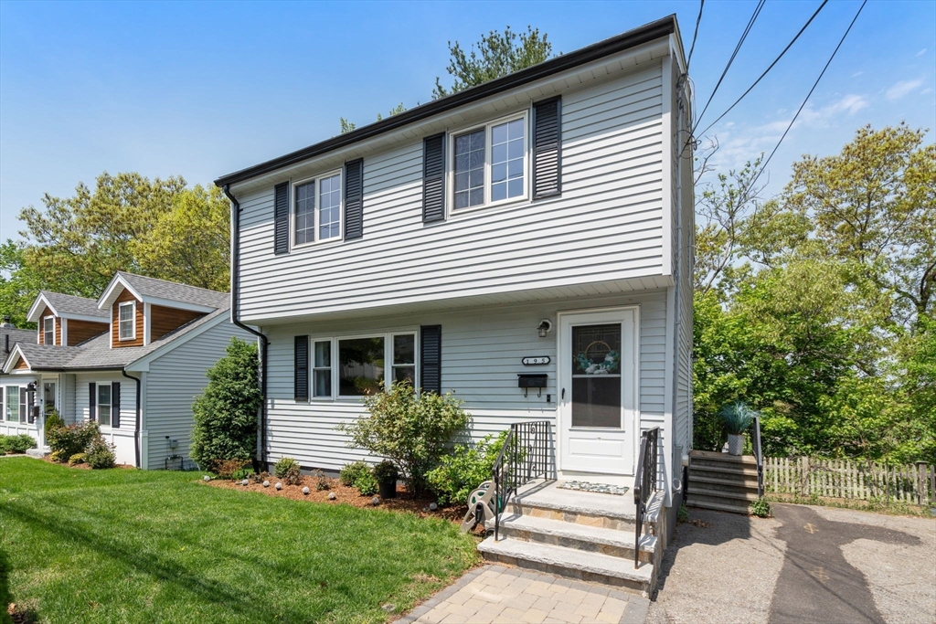 195 College Farm Road Waltham, MA 02451 - Photo 1 of 29 Gallery Image 1