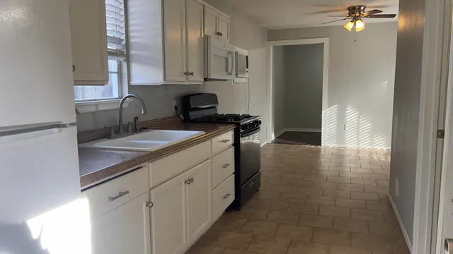 $1,950 | 2714 29th Street, Lubbock, TX 79410