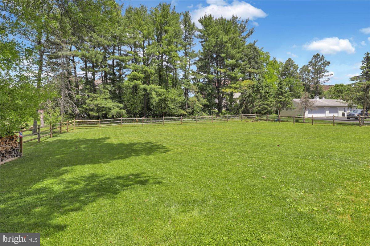 325 Faust Road Reading, PA 19608 - Photo 7 of 12