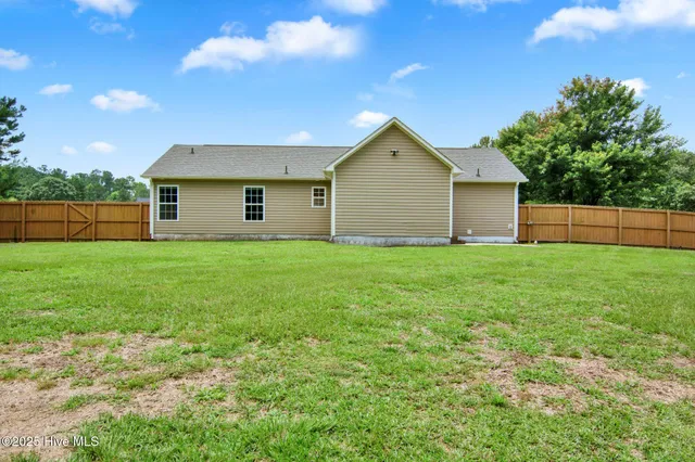 $1,675 | 200 America Court, Jacksonville, NC 28540