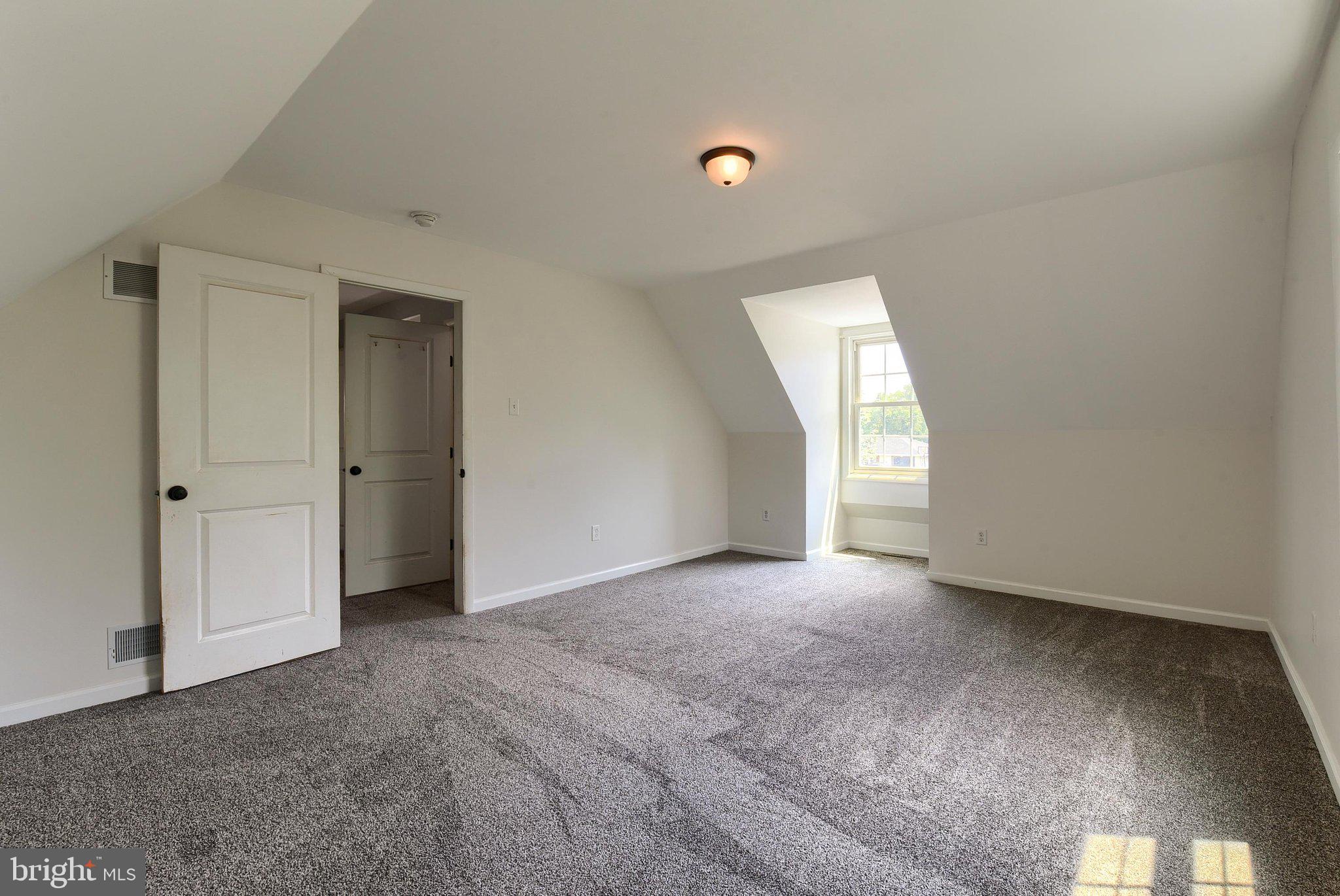 3740 Beagle Road Middletown, PA 17057 - Photo 25 of 70 an empty room with windows