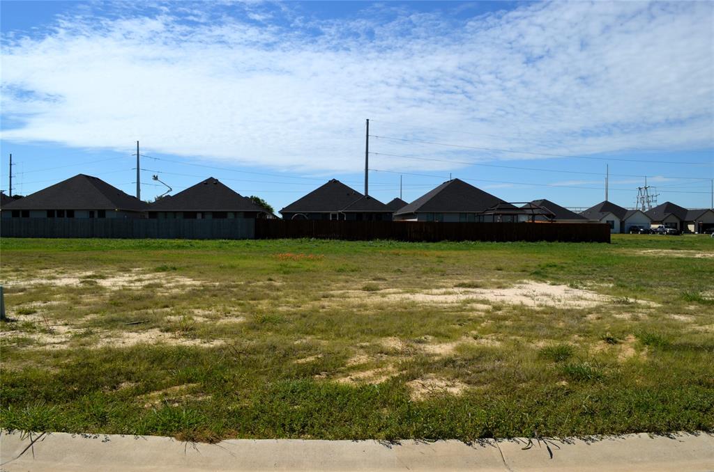 313 Preston Road Mabank, TX 75147 - Photo 1 of 2 a view of lot of an ocean and a mountain