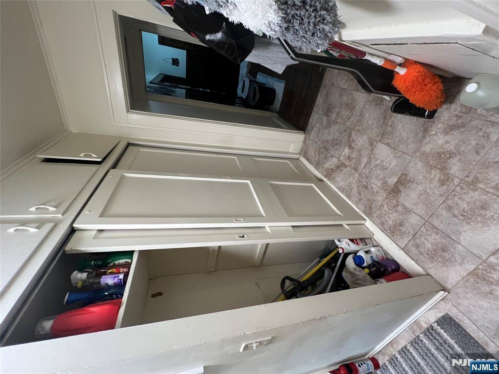 26 Wayne Street Montvale, NJ 07645 - Photo 6 of 32 a view of a hallway with closet