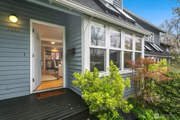 $695,000 | 1816 East Jefferson Street, Unit B, Seattle, WA 98122