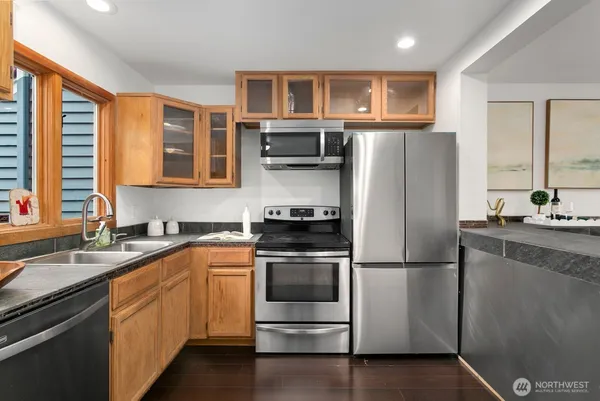 $695,000 | 1816 East Jefferson Street, Unit B, Seattle, WA 98122