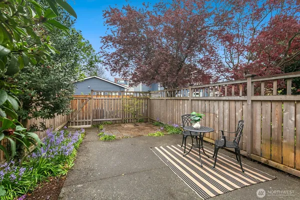 $695,000 | 1816 East Jefferson Street, Unit B, Seattle, WA 98122