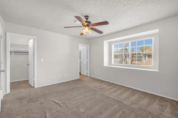 $1,900 | 3513 East Le Marche Avenue, Phoenix, AZ 85032