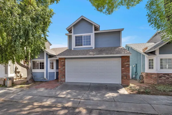 $1,900 | 3513 East Le Marche Avenue, Phoenix, AZ 85032