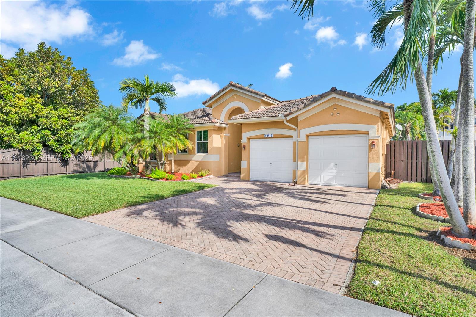 12415 Southwest 122nd Path Miami, FL 33186 - Photo 2 of 21