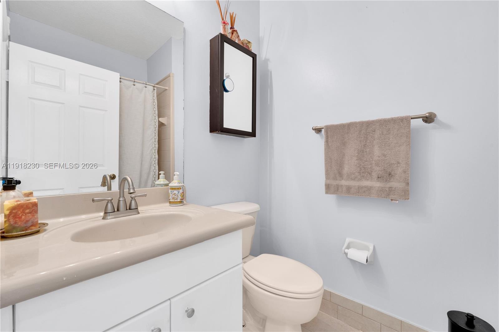 12415 Southwest 122nd Path Miami, FL 33186 - Photo 6 of 21