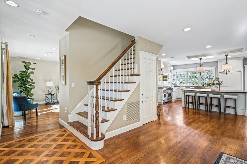 14 Leslie Road Winchester, MA 01890 - Photo 4 of 41 Gallery Image 4