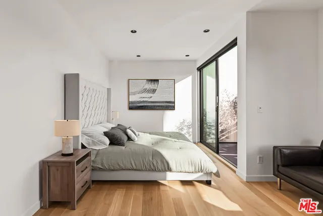 $2,450,000 | 212 Bay Street, Unit 101, Santa Monica, CA 90405