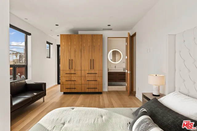 $2,450,000 | 212 Bay Street, Unit 101, Santa Monica, CA 90405