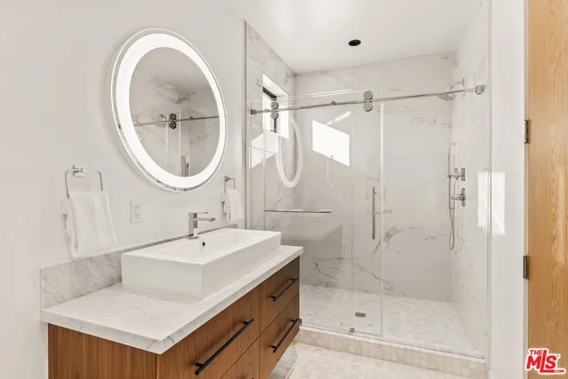 $2,450,000 | 212 Bay Street, Unit 101, Santa Monica, CA 90405