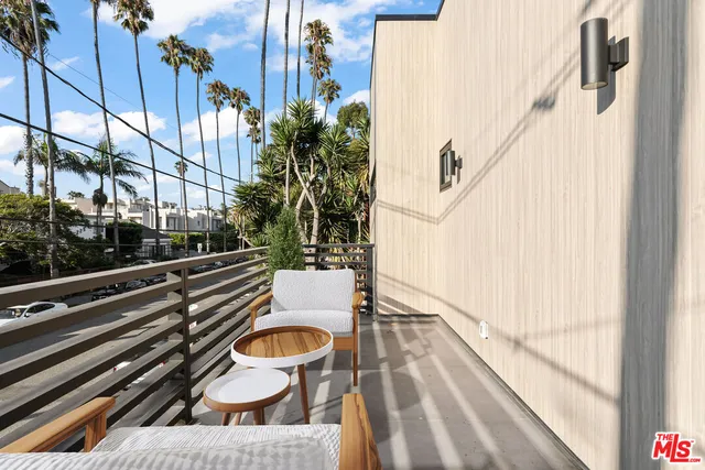 $2,450,000 | 212 Bay Street, Unit 101, Santa Monica, CA 90405