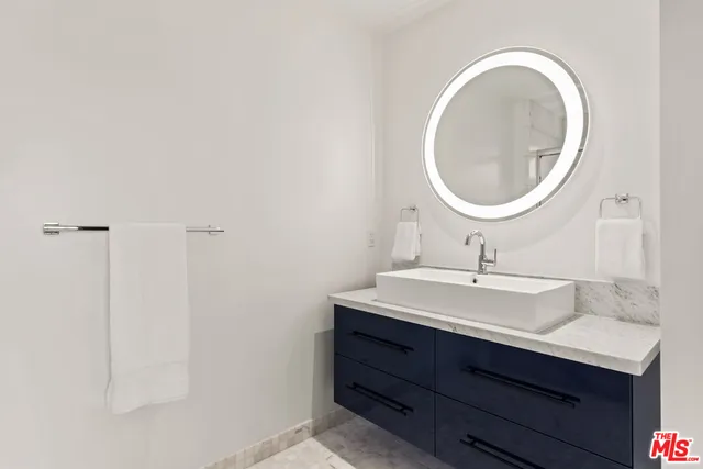 $2,450,000 | 212 Bay Street, Unit 101, Santa Monica, CA 90405