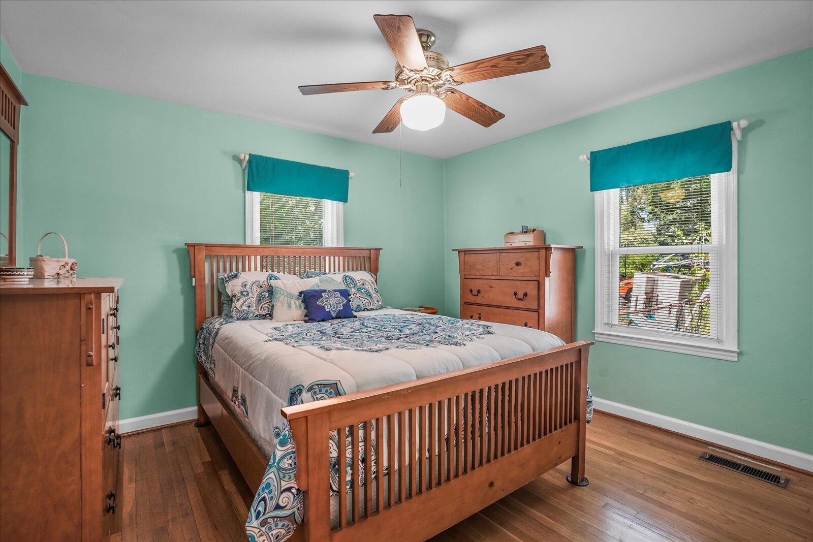 4113 East Ridge Drive Chattanooga, TN 37412 - Photo 18 of 37 18-4113 E Ridge Dr-18