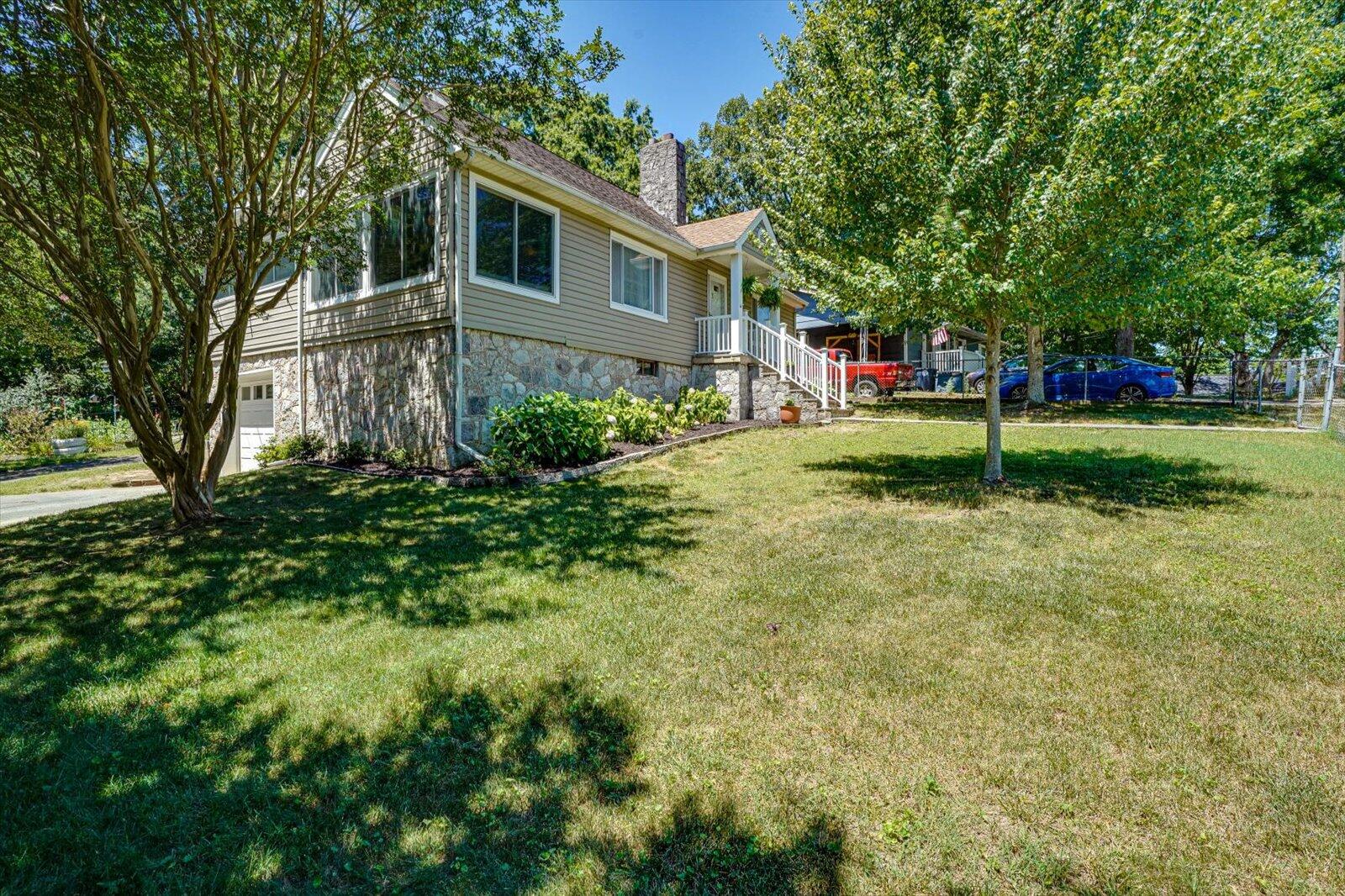 4113 East Ridge Drive Chattanooga, TN 37412 - Photo 2 of 37 02-4113 E Ridge Dr-2