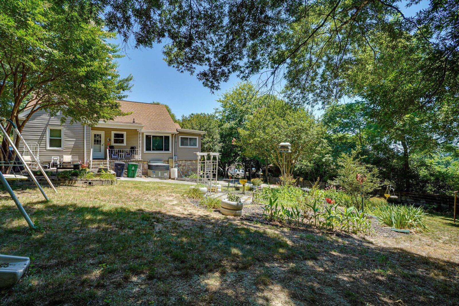 4113 East Ridge Drive Chattanooga, TN 37412 - Photo 33 of 37 34-4113 E Ridge Dr-34