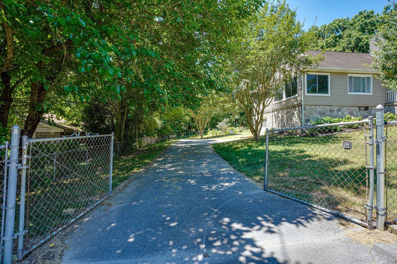 4113 East Ridge Drive Chattanooga, TN 37412 - Photo 37 of 37 38-4113 E Ridge Dr-38