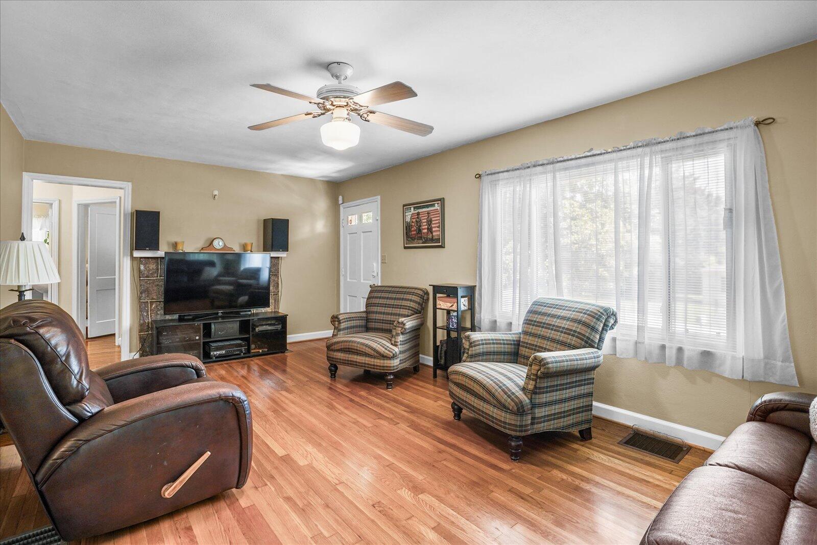 4113 East Ridge Drive Chattanooga, TN 37412 - Photo 6 of 37 06-4113 E Ridge Dr-6