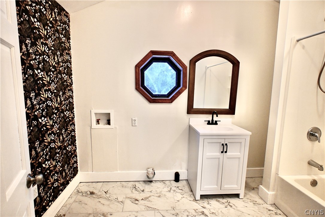 3292 Simmons Road Vernon, NY 13477 - Photo 15 of 40