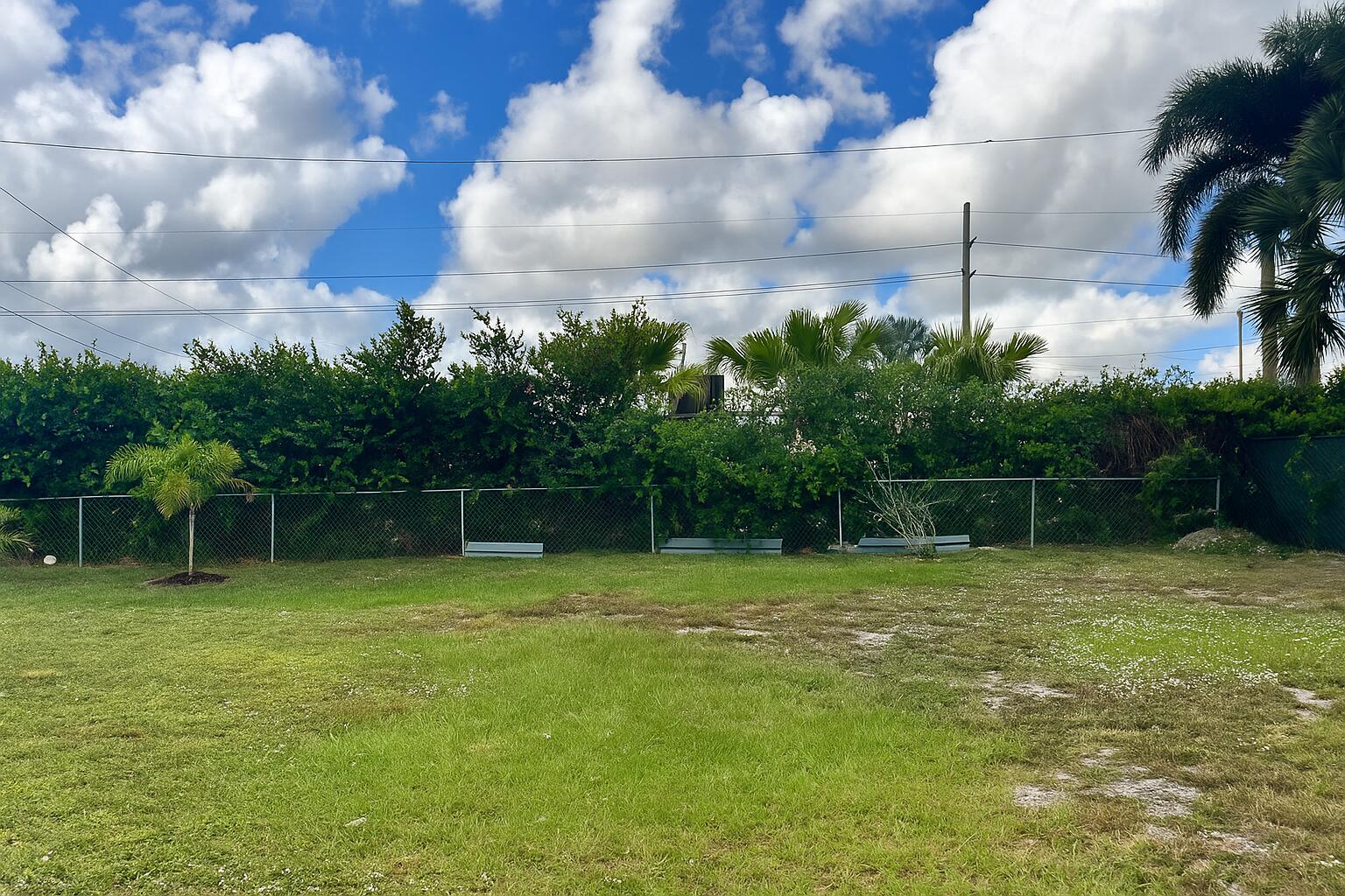 1892 Southwest Biltmore Street Port St. Lucie, FL 34984 - Photo 6 of 11 a view of a basketball court