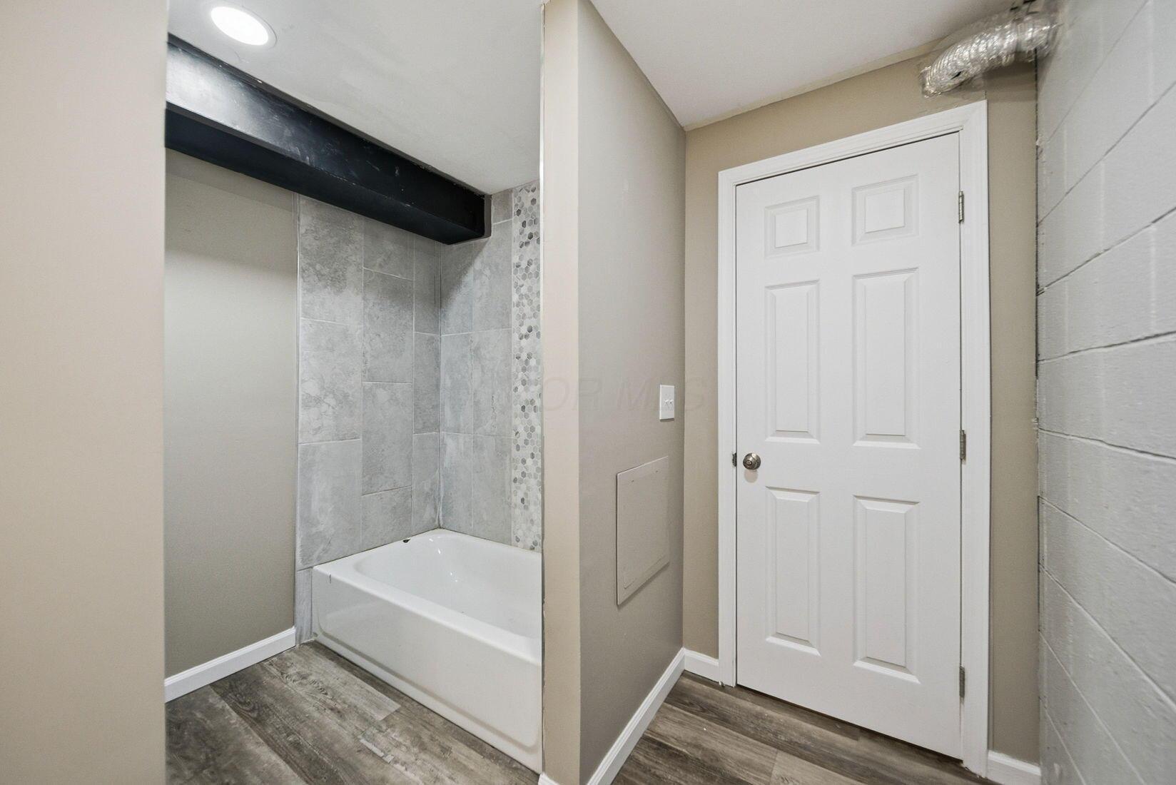 1637 South James Road Columbus, OH 43209 - Photo 47 of 52