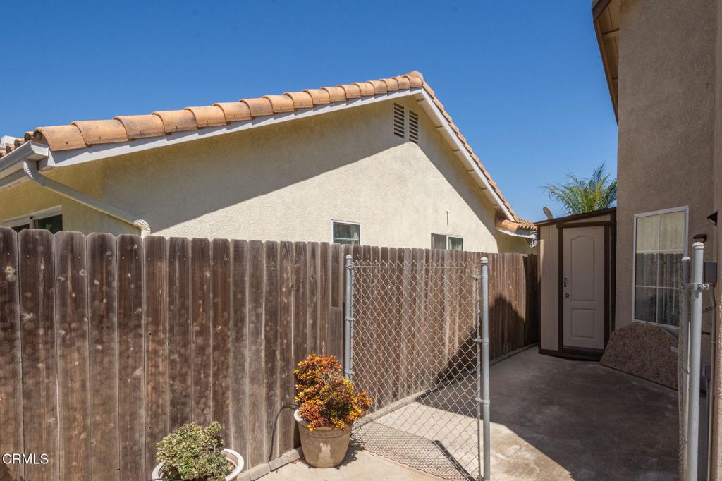 623 Novato Drive Oxnard, CA 93035 - Photo 17 of 22 a backyard of a house