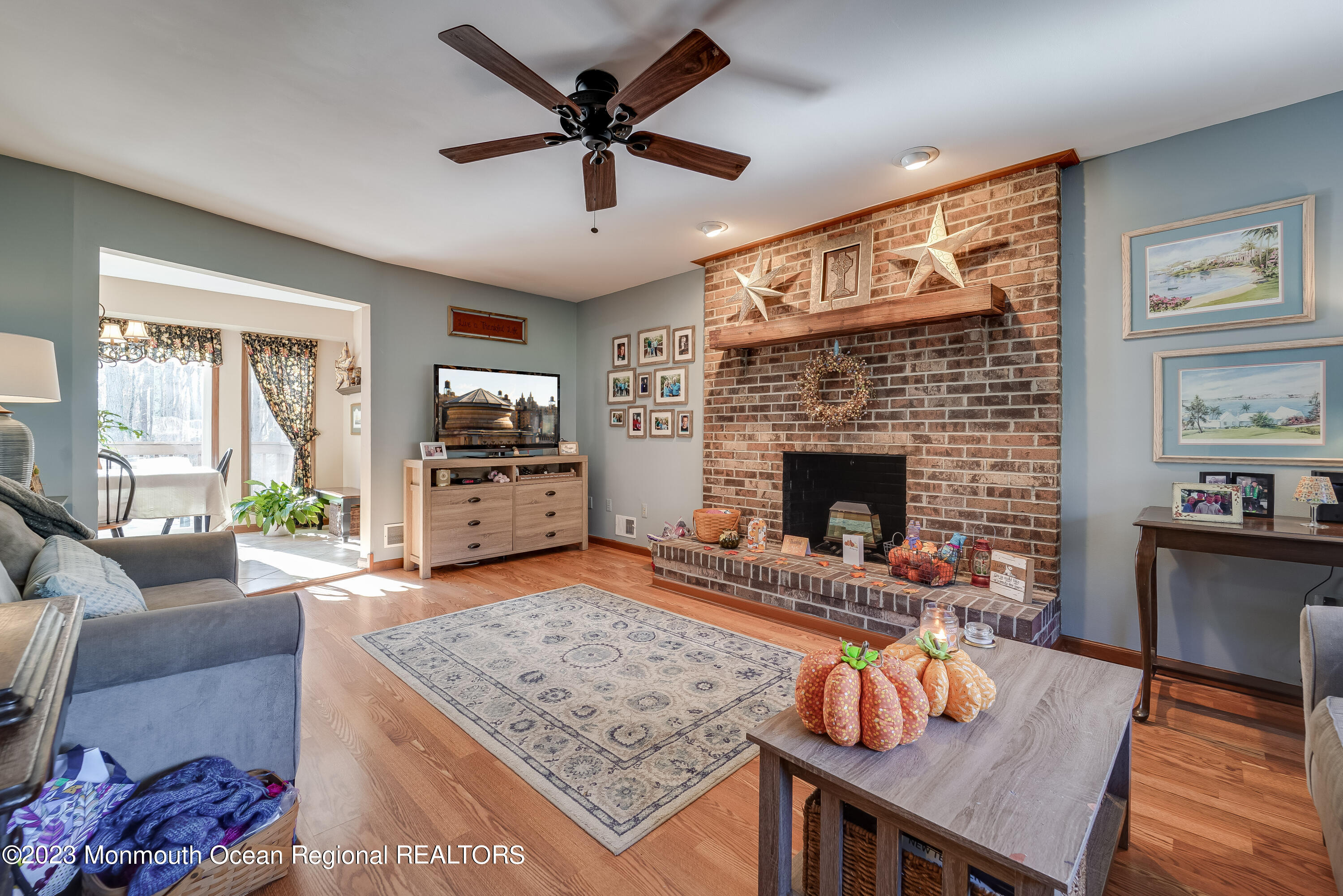 10 Abbey Road Jackson, NJ 08527 - Photo 3 of 38 02