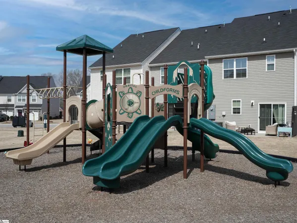 $1,660 | 107 Roudwood Drive, Simpsonville, SC 29680