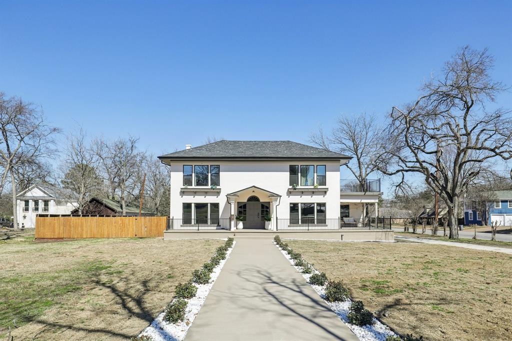 702 Griffith Avenue Terrell, TX 75160 - Photo 2 of 40 a front view of a house with a yard