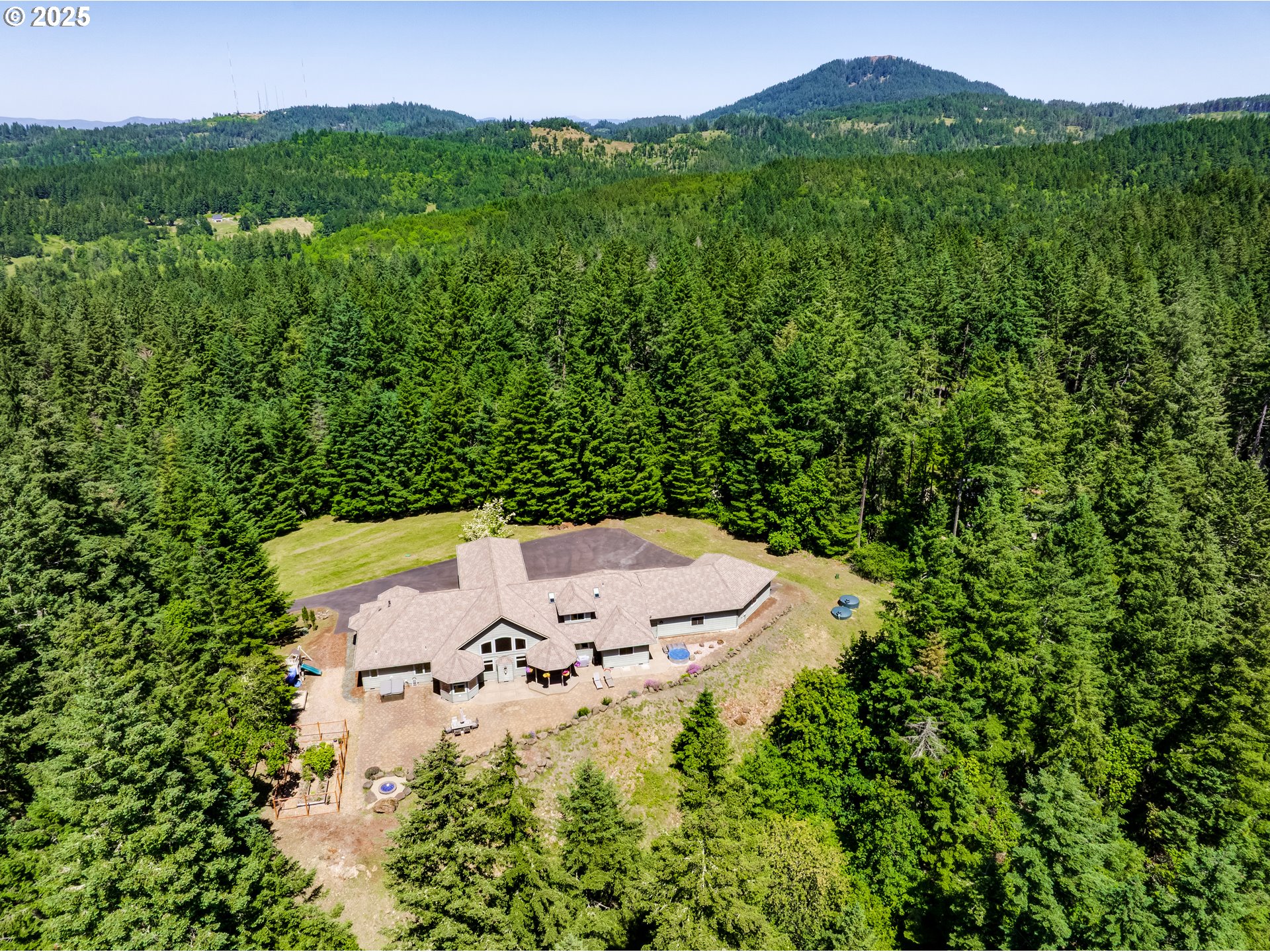 85339 Svarverud Road Eugene, OR 97405 - Photo 1 of 47 Gallery Image 1
