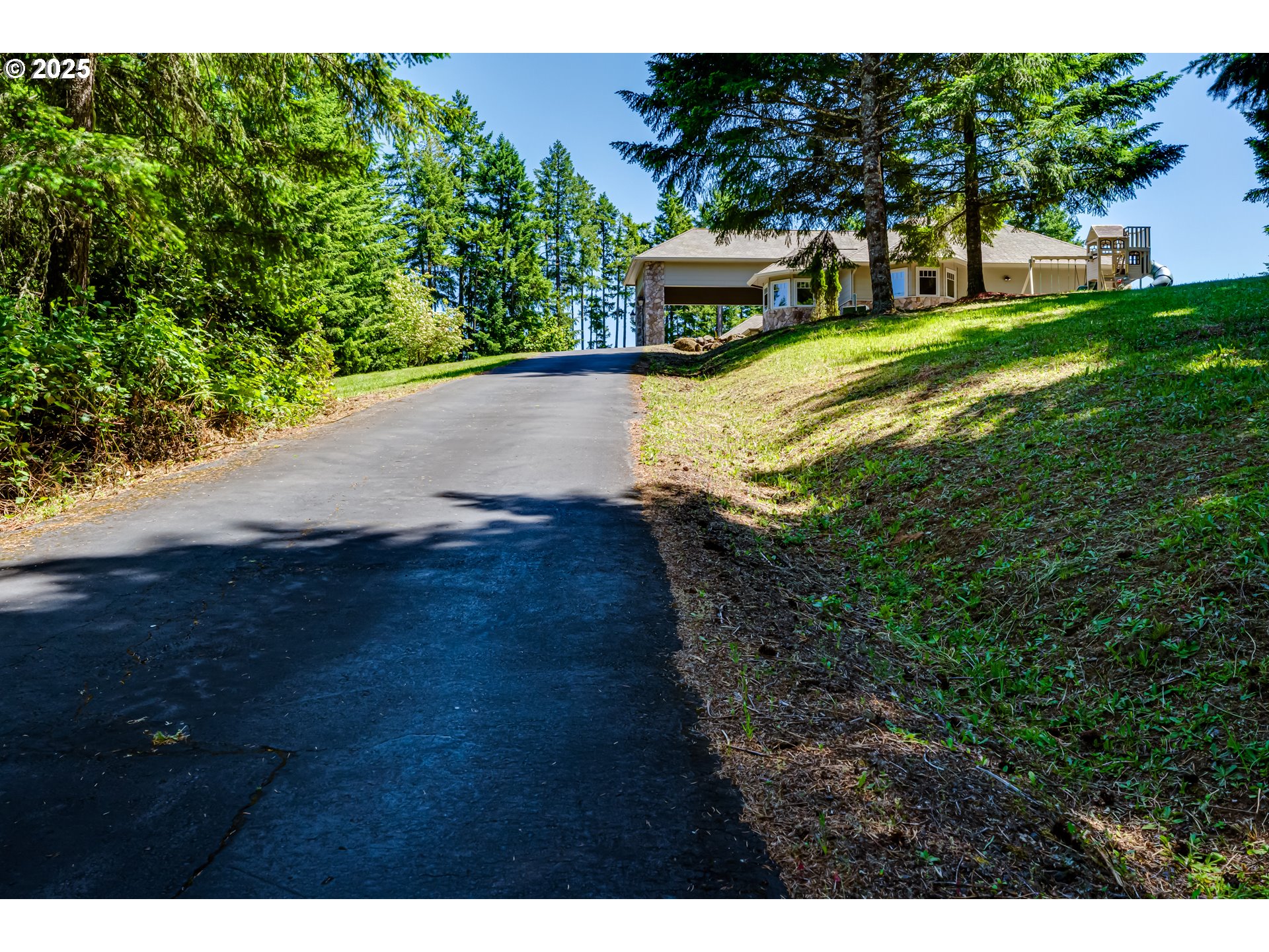 85339 Svarverud Road Eugene, OR 97405 - Photo 3 of 47 Gallery Image 3
