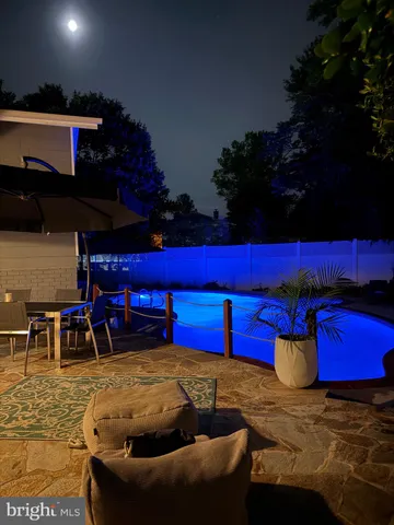 $1,275,000 | 11700 Seven Locks Road, Potomac, MD 20854