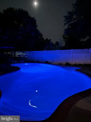 $1,275,000 | 11700 Seven Locks Road, Potomac, MD 20854