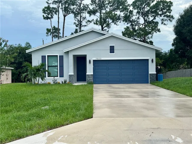 $2,450 | 7503 Belleair Avenue, Fort Pierce, FL 34951