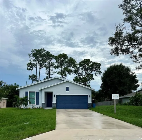 $2,450 | 7503 Belleair Avenue, Fort Pierce, FL 34951
