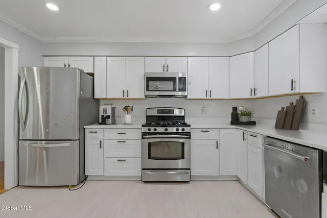 $399,000 | 859 Hereford Way, Niskayuna, NY 12309