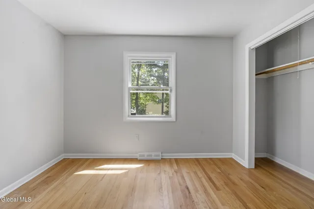 $399,000 | 859 Hereford Way, Niskayuna, NY 12309